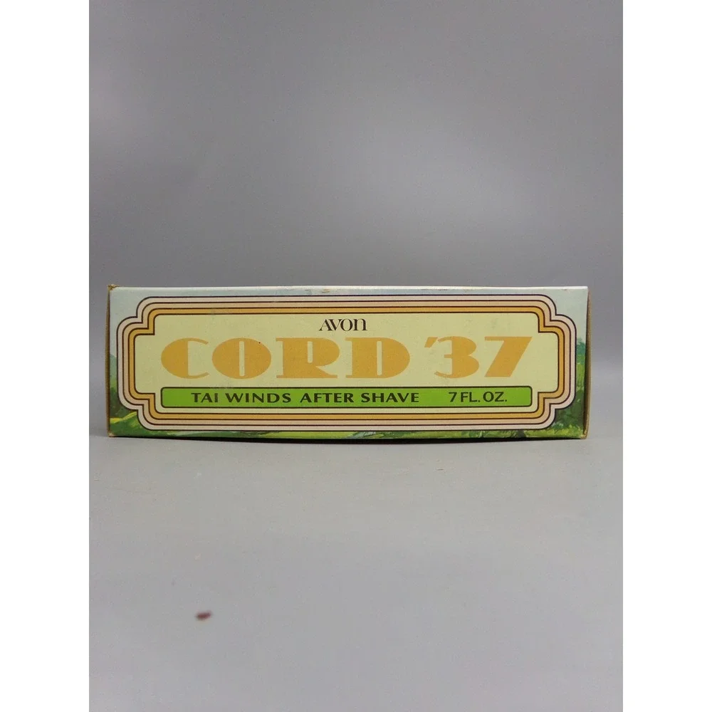 Vintage Avon Cord '37 Tai Winds After Shave 7 fl. oz. Collectible Car Box‎